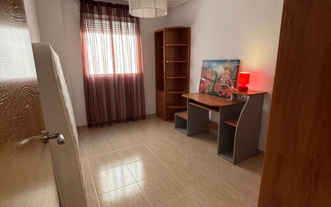 Квартира 76 кв.м в центре Торревьехи, 1 км до пляжа