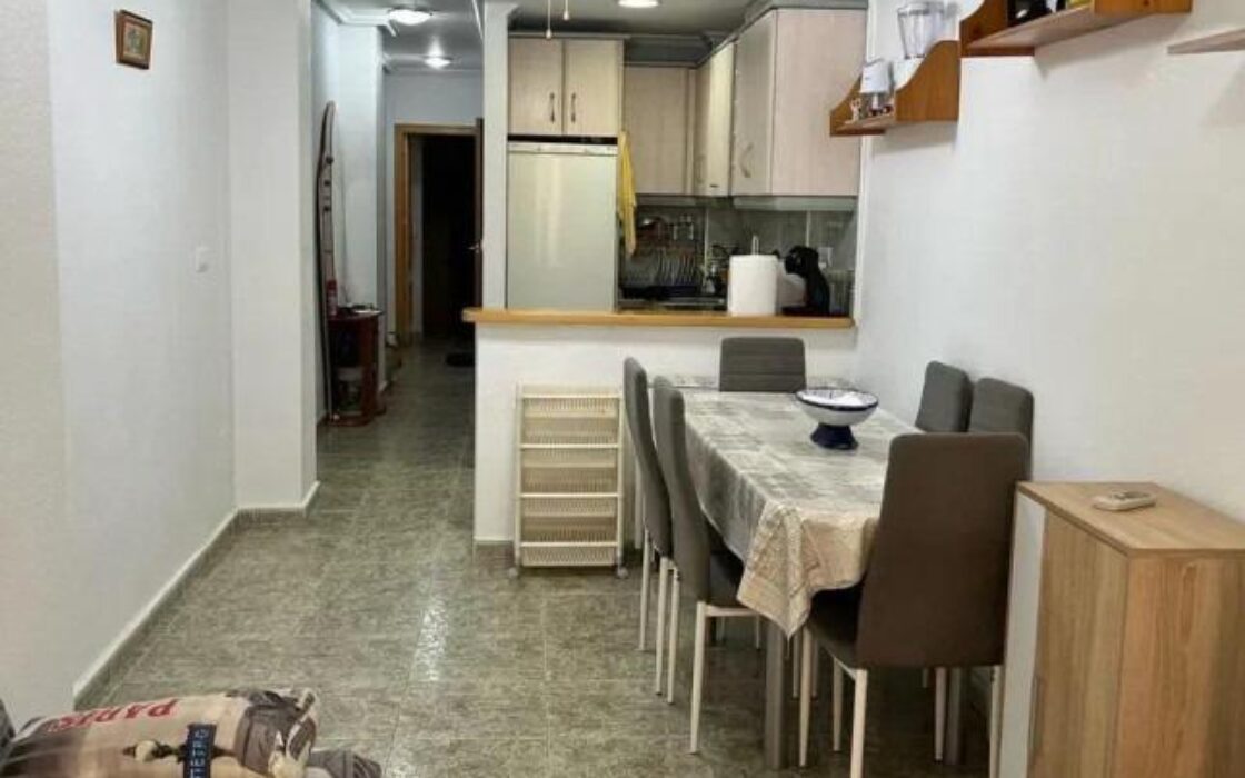 Апартаменты 60 кв.м в Торревьехе с 2 спальнями у моря