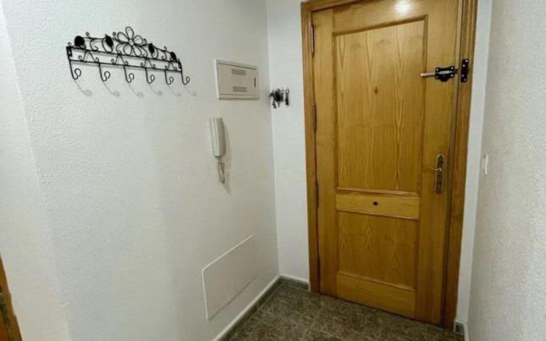 Апартаменты 60 кв.м в Торревьехе с 2 спальнями у моря