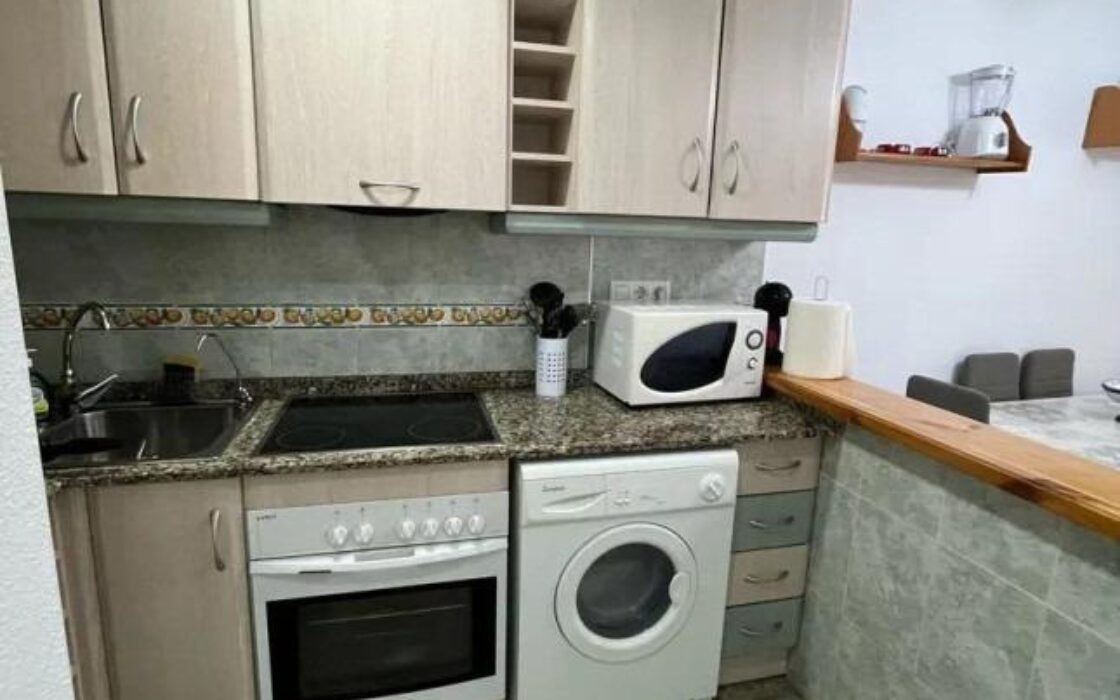 Апартаменты 60 кв.м в Торревьехе с 2 спальнями у моря