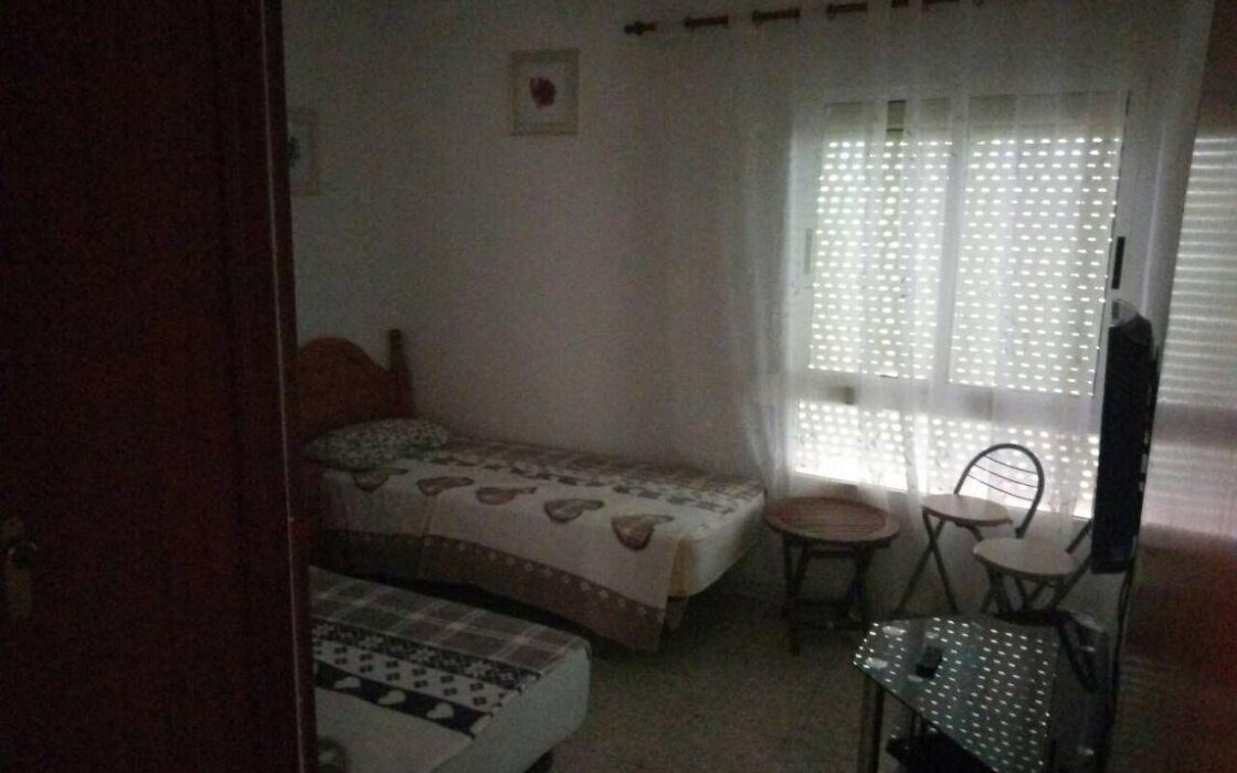 Апартаменты 98 кв.м в Аликанте с террасой и 4 комнатами