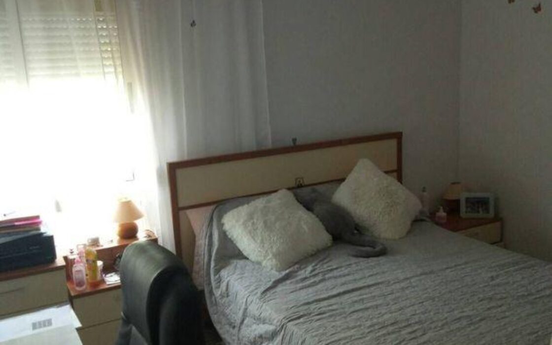 Апартаменты 98 кв.м в Аликанте с террасой и 4 комнатами