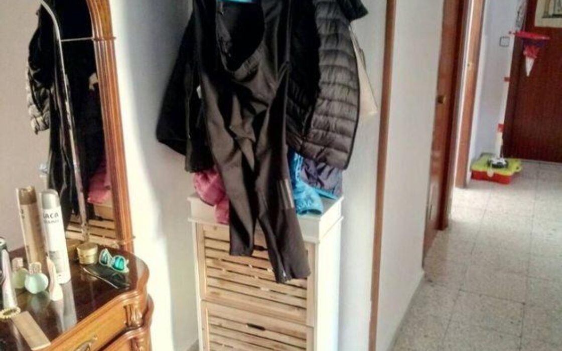 Апартаменты 98 кв.м в Аликанте с террасой и 4 комнатами