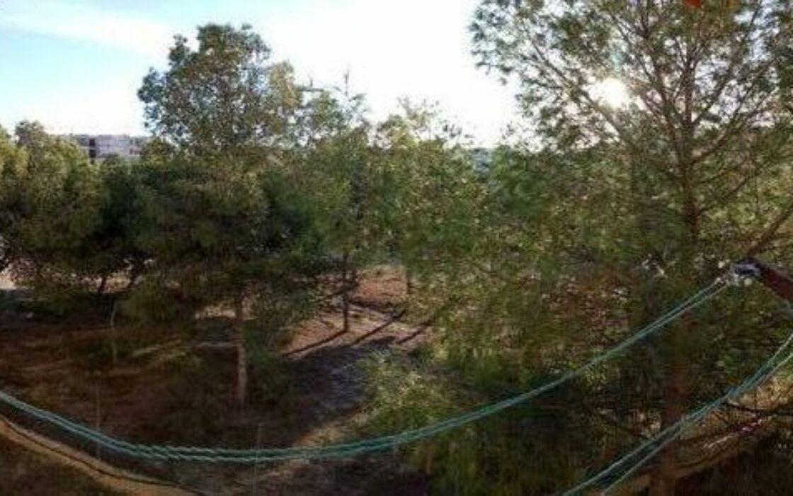 Апартаменты 98 кв.м в Аликанте с террасой и 4 комнатами