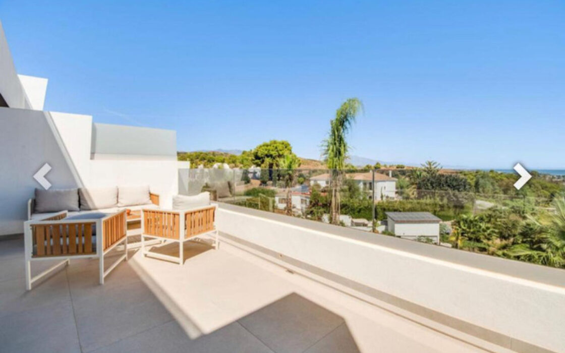 Пентхаус-дуплекс в Эстепоне с террасой 165 кв.м