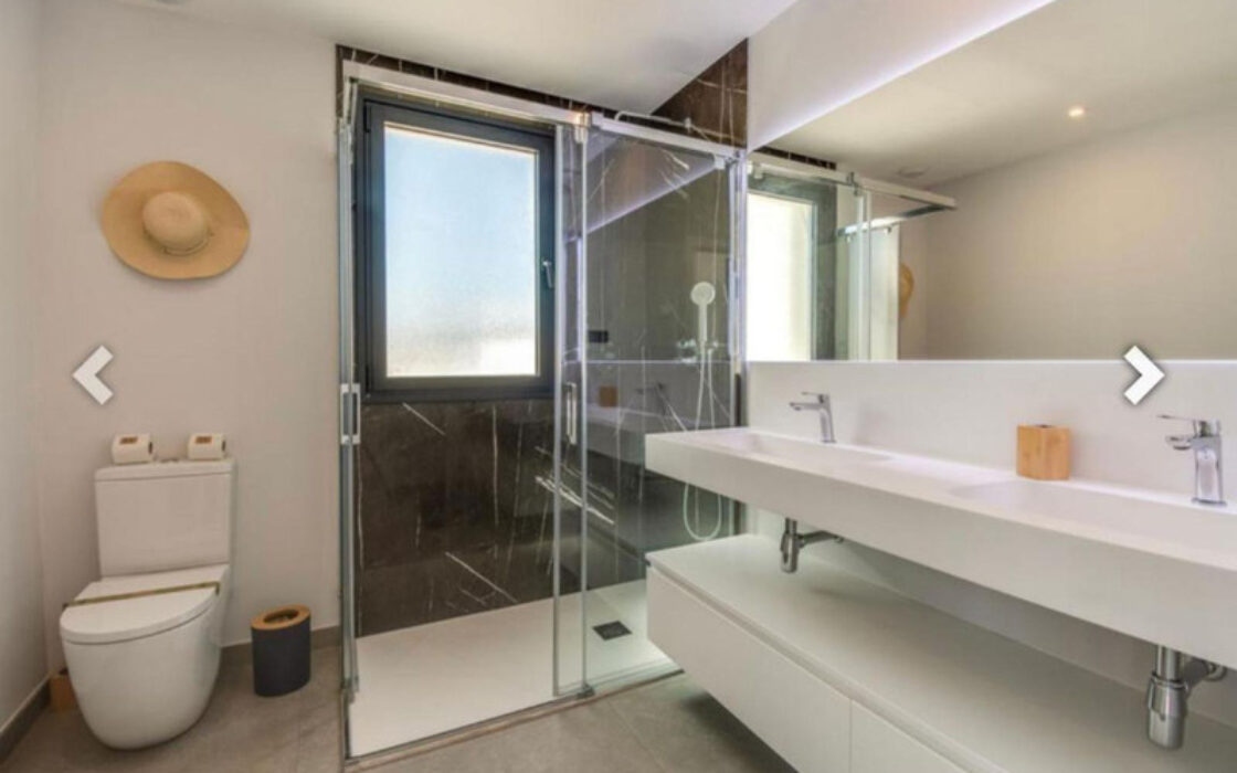 Пентхаус-дуплекс в Эстепоне с террасой 165 кв.м