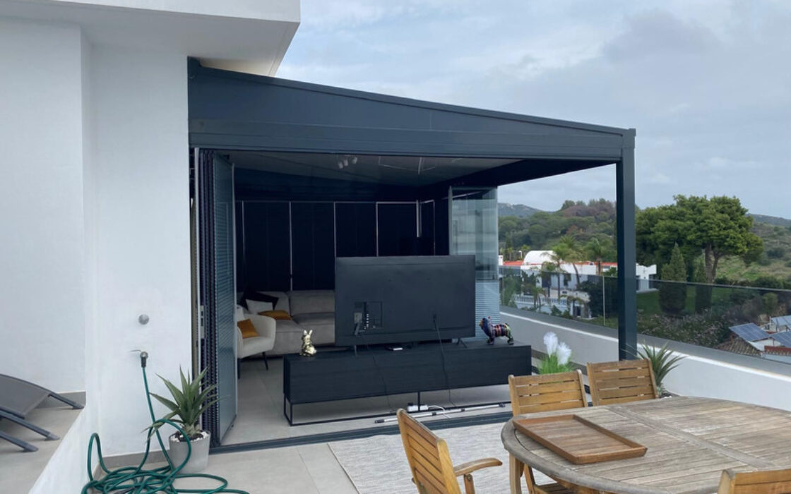 Пентхаус-дуплекс в Эстепоне с террасой 165 кв.м