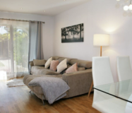 Двокімнатна квартира з великим садом в Естепоні 94 кв.м