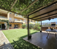 Двокімнатна квартира з великим садом в Естепоні 94 кв.м