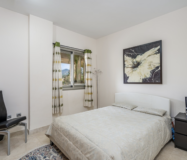 Двухкомнатные апартаменты с террасой в Эстепоне у моря