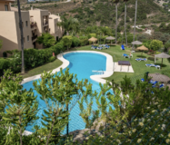 Двухкомнатные апартаменты с террасой в Эстепоне у моря