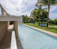 Двухкомнатные апартаменты с террасой в Эстепоне у моря