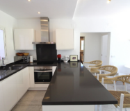 Двухкомнатная квартира с садом в Эстепоне 79 кв.м