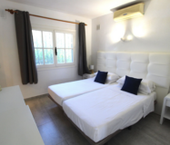 Двухкомнатная квартира с садом в Эстепоне 79 кв.м