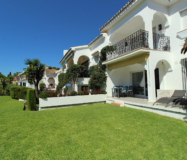 Двухкомнатная квартира с садом в Эстепоне 79 кв.м