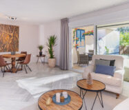 Таунхаус с террасой в Эстепоне 207 кв.м, 4 комнаты