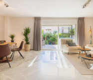 Таунхаус с террасой в Эстепоне 207 кв.м, 4 комнаты