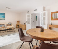 Таунхаус с террасой в Эстепоне 207 кв.м, 4 комнаты