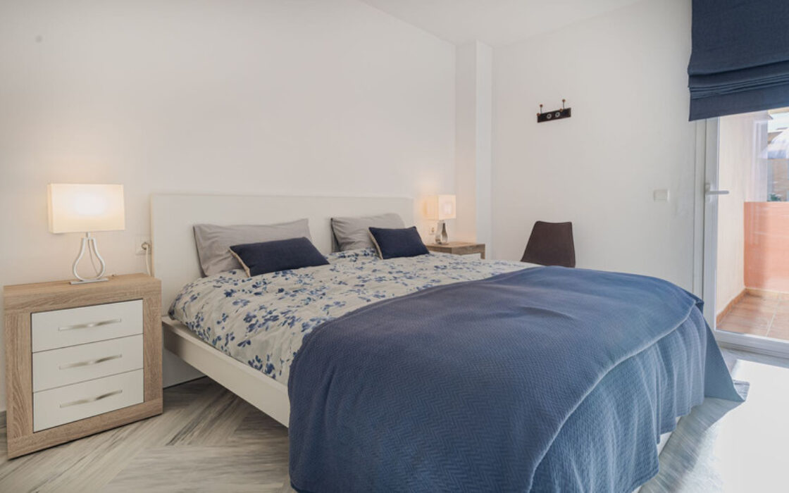 Таунхаус с террасой в Эстепоне 207 кв.м, 4 комнаты