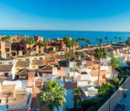 Таунхаус с террасой в Эстепоне 207 кв.м, 4 комнаты