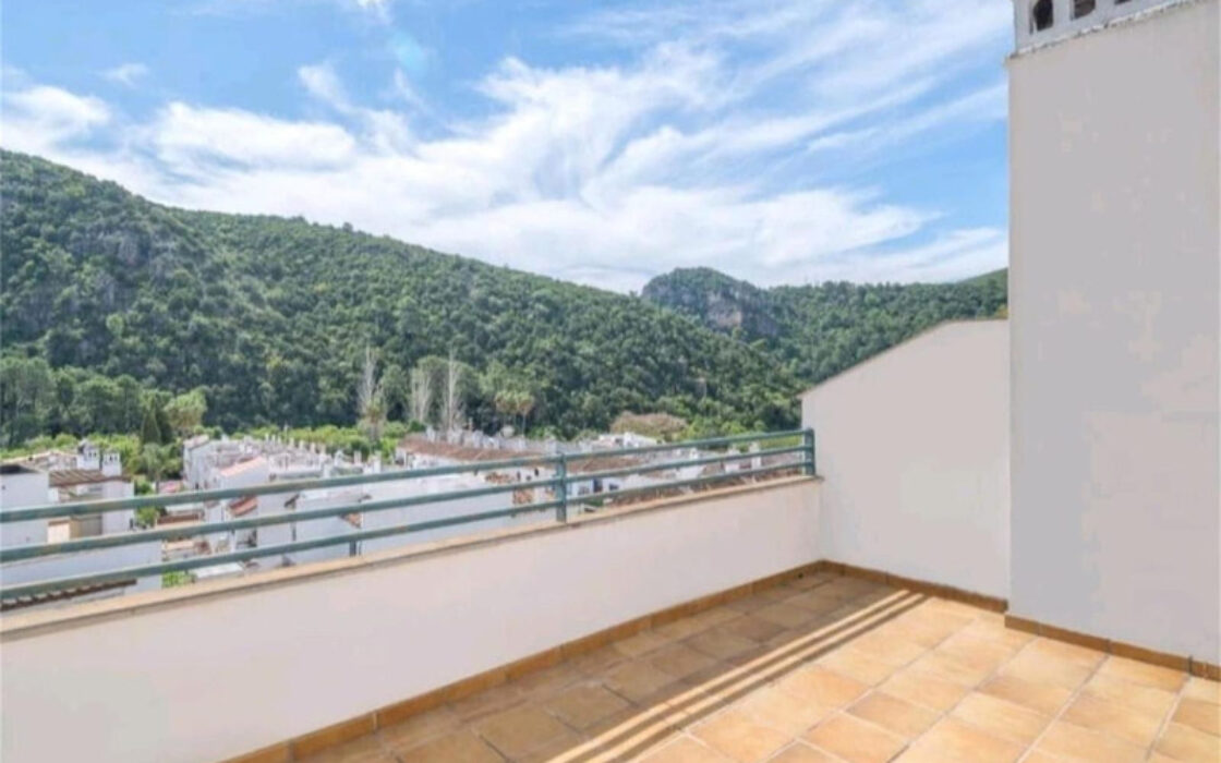 Таунхаус в Бенаависе с приватным садом и бассейном 178 кв.м