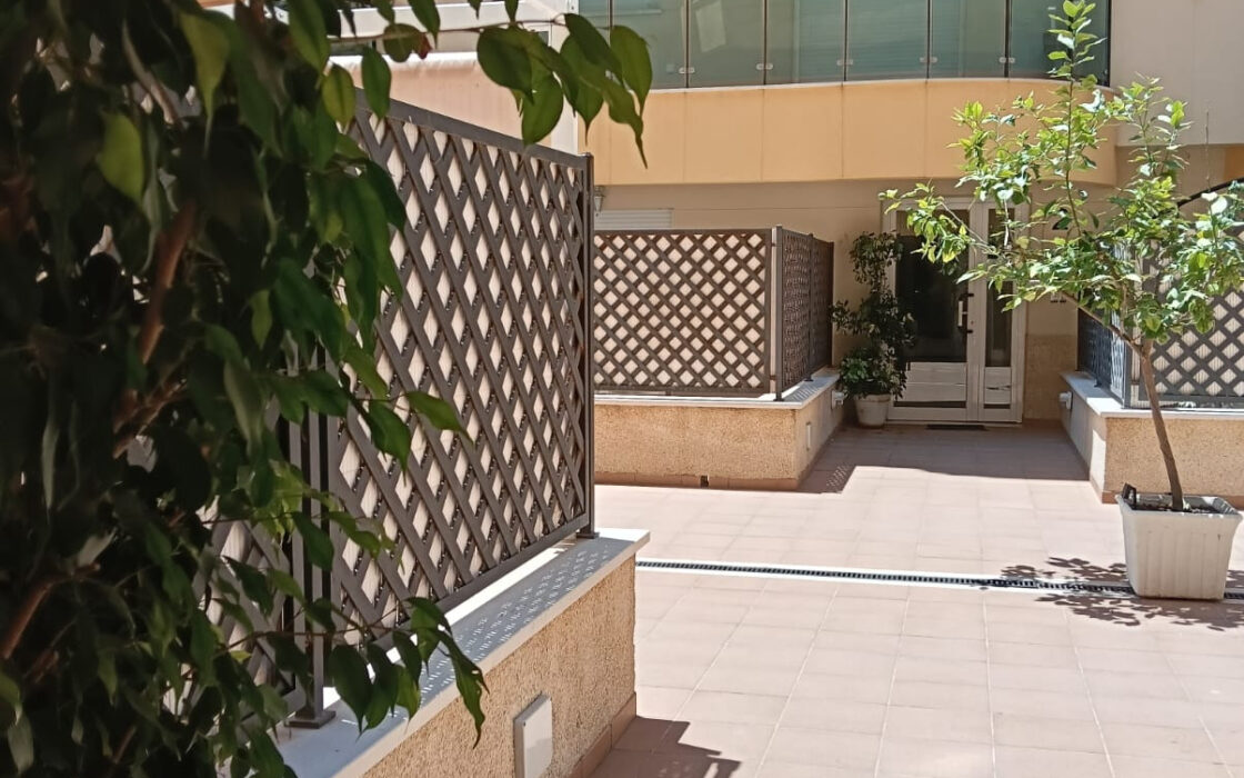 Однокімнатна квартира на набережній в Естепоні 62 кв.м