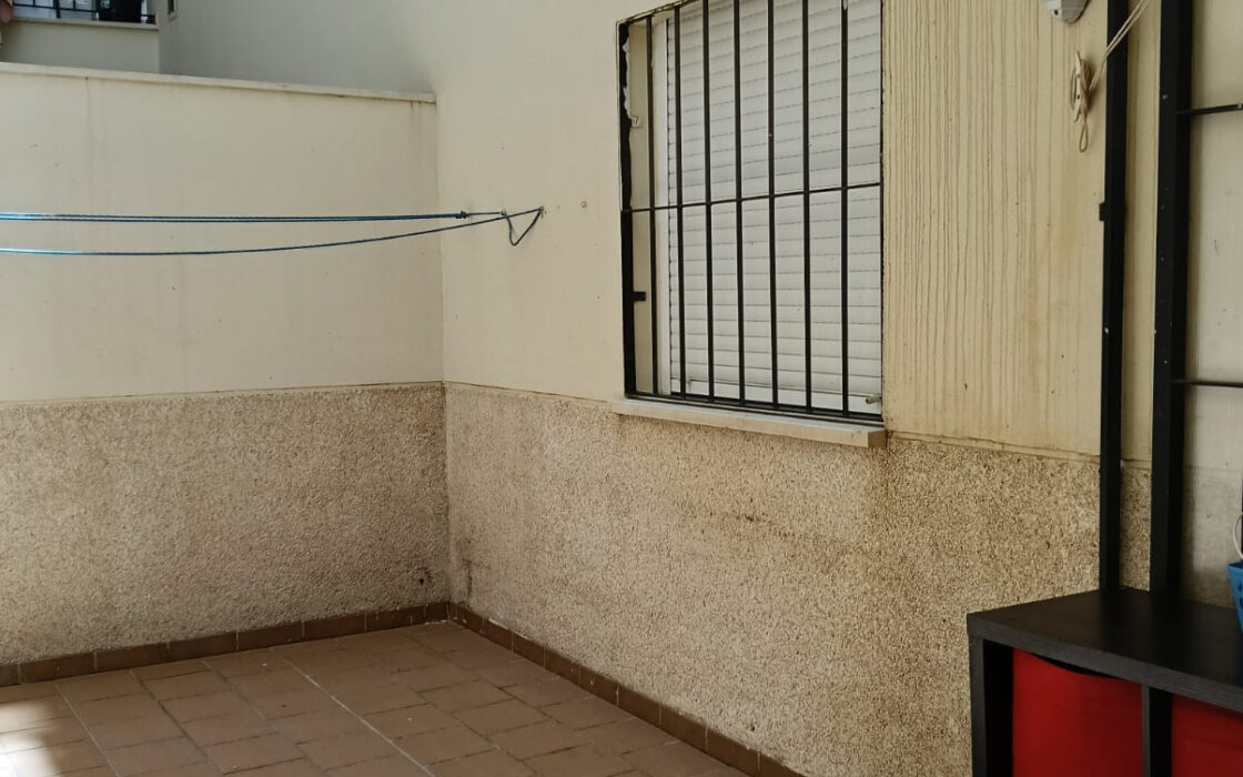 Однокімнатна квартира на набережній в Естепоні 62 кв.м