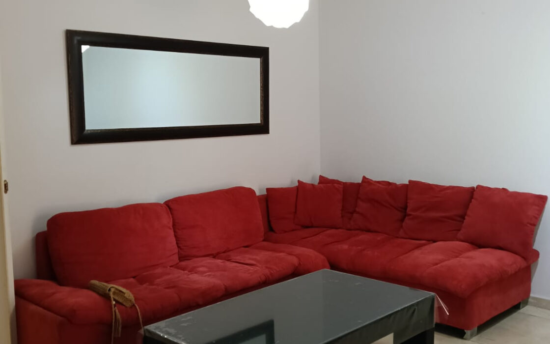 Однокімнатна квартира на набережній в Естепоні 62 кв.м