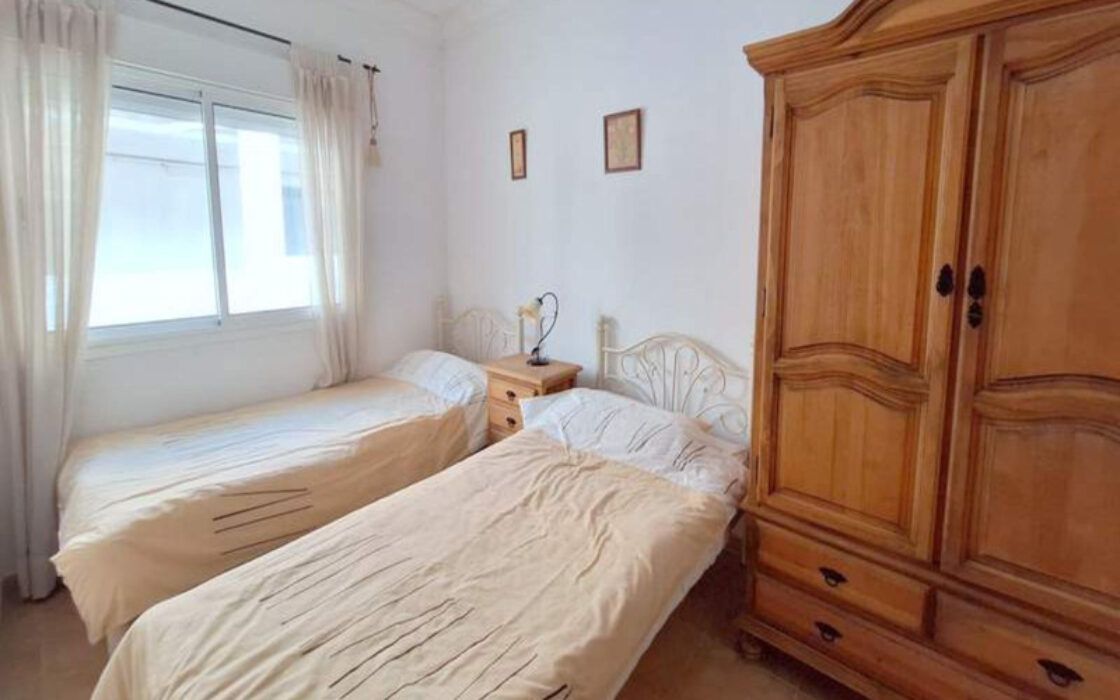 Просторный Таунхаус с Видом на Море в Манильве 146 кв.м