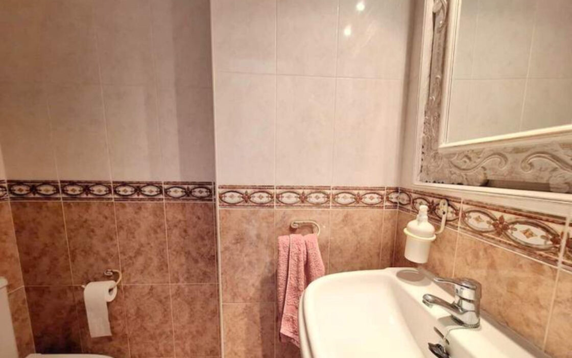 Просторный Таунхаус с Видом на Море в Манильве 146 кв.м