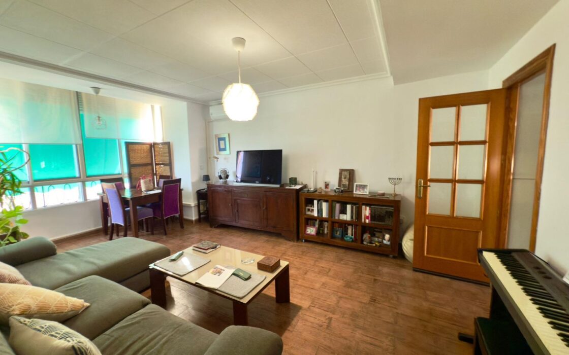 Квартира 73 кв.м з видом на гори в центрі Аліканте