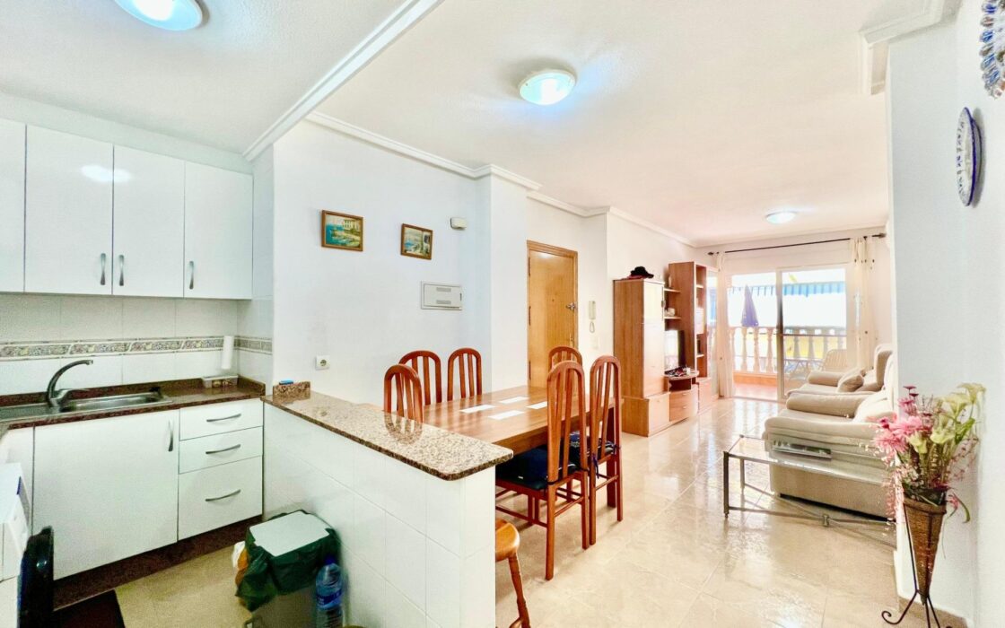 Апартаменты 79 кв.м в Торревьехе 500 м от моря с террасой