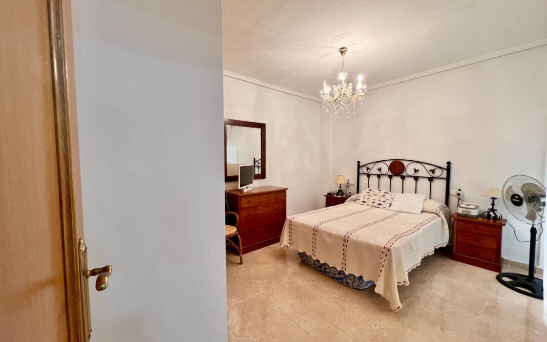 Апартаменты 79 кв.м в Торревьехе 500 м от моря с террасой