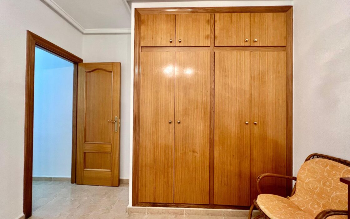 Апартаменты 79 кв.м в Торревьехе 500 м от моря с террасой