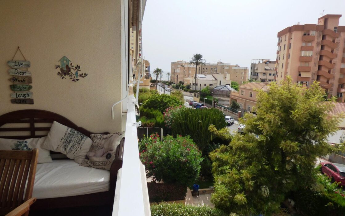 Апартаменты в Эль Кампельо 105 кв.м с террасой 200 м до моря