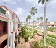 Дуплекс-пентхаус в Эстепоне с террасой и видом на море