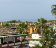 Дуплекс-пентхаус в Эстепоне с террасой и видом на море