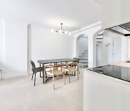 Дуплекс-пентхаус в Эстепоне с террасой и видом на море