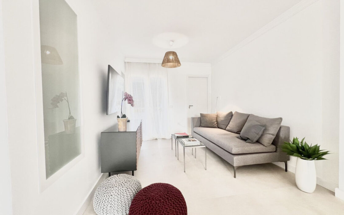 Дуплекс-пентхаус в Эстепоне с террасой и видом на море