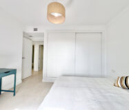 Дуплекс-пентхаус в Эстепоне с террасой и видом на море