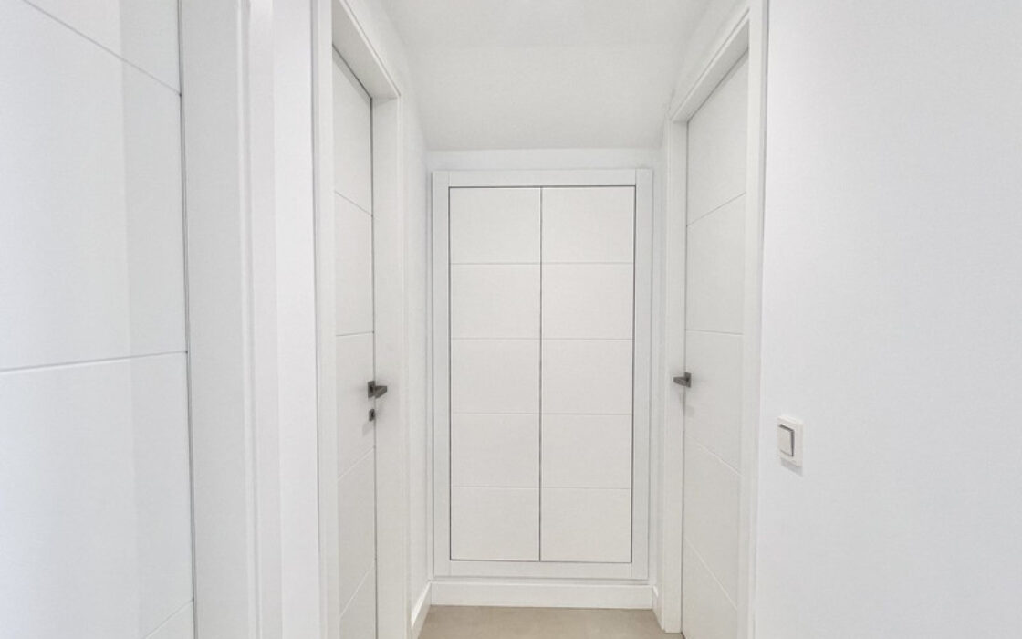 Дуплекс-пентхаус в Эстепоне с террасой и видом на море