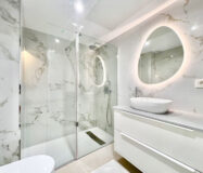 Дуплекс-пентхаус в Эстепоне с террасой и видом на море