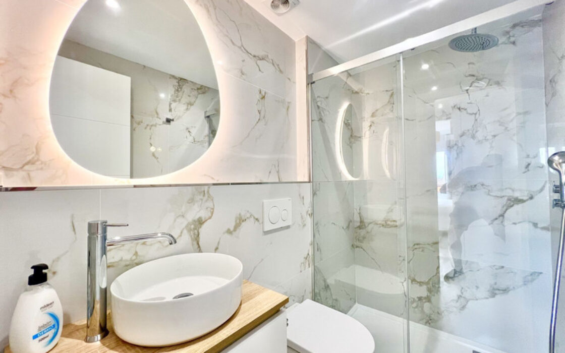 Дуплекс-пентхаус в Эстепоне с террасой и видом на море