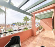 Дуплекс-пентхаус в Эстепоне с террасой и видом на море