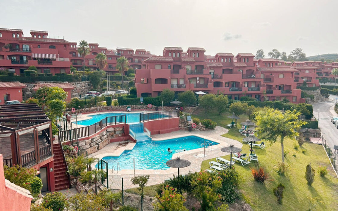 Дуплекс в Естепоні з терасою та морськими видами 212 кв.м