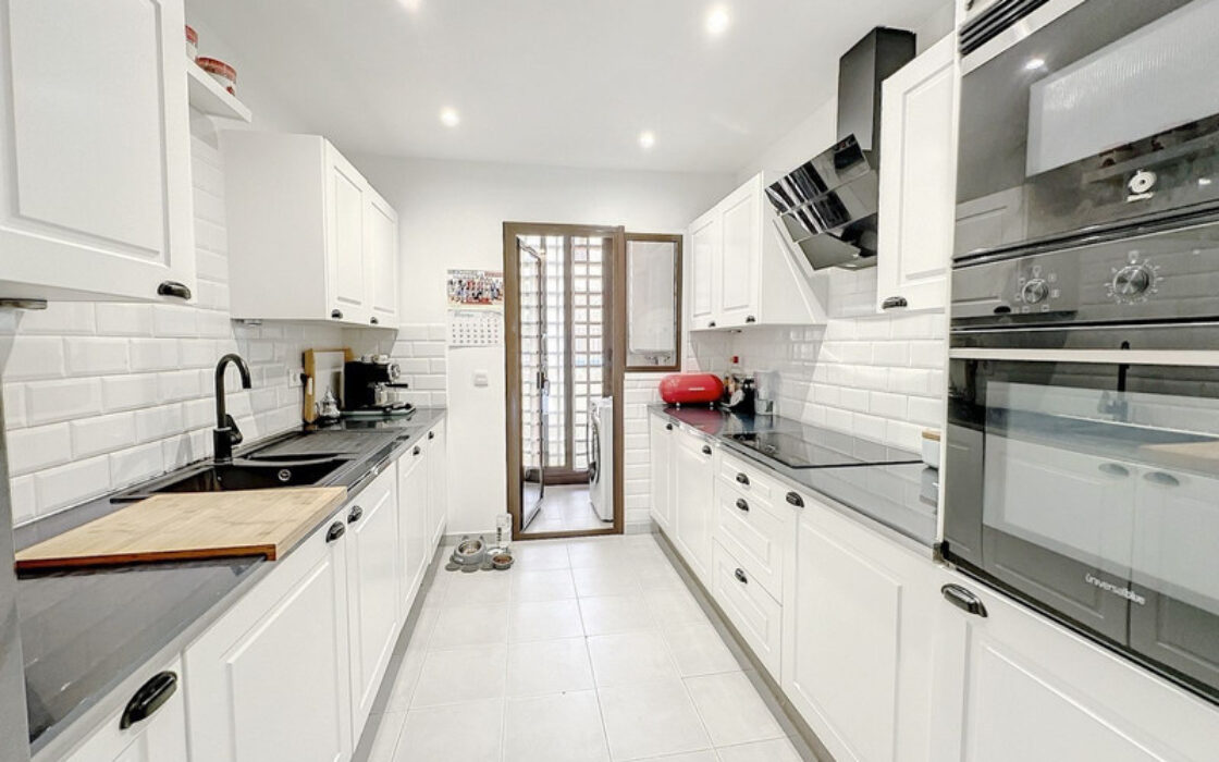 Дуплекс пентхаус с террасой в Эстепоне 170 кв.м