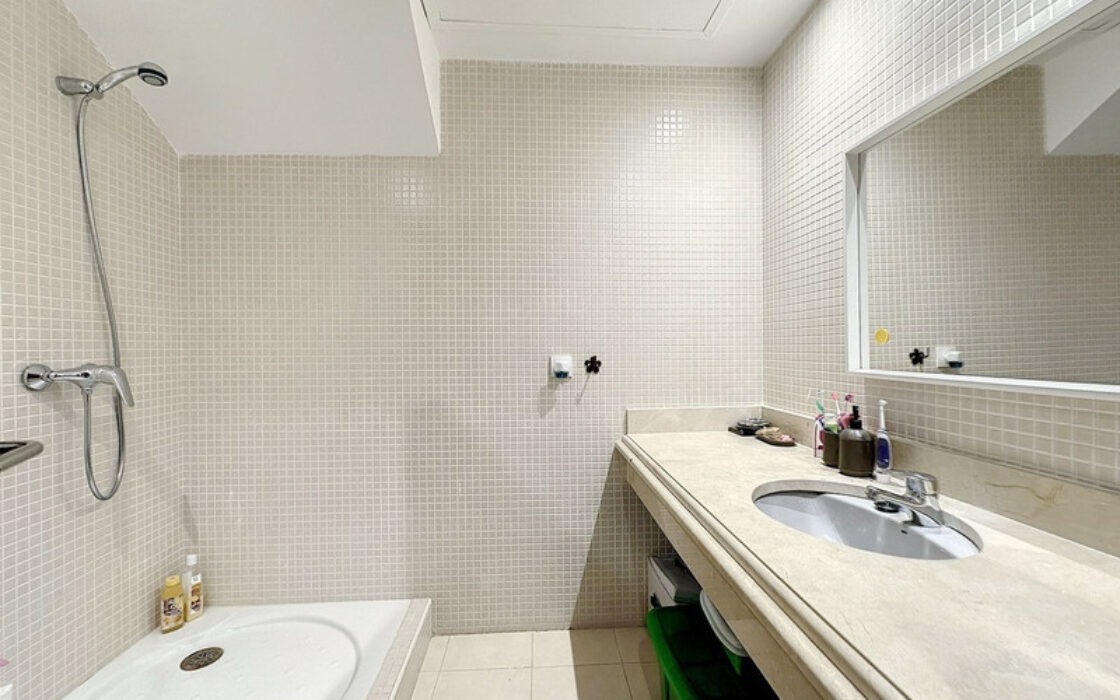 Дуплекс пентхаус с террасой в Эстепоне 170 кв.м