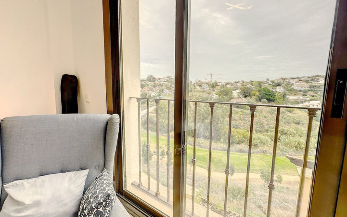 Дуплекс пентхаус с террасой в Эстепоне 170 кв.м