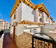 Будинок в Торрев’єсі 101 кв.м з видом на море та терасою