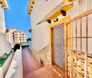 Будинок в Торрев’єсі 101 кв.м з видом на море та терасою